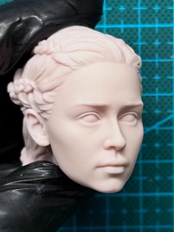 Emilia Clarke 1/6 scale unpainted head sculpt Game of Thrones