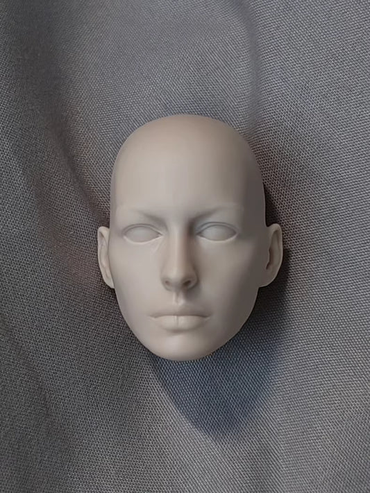 Anne Hathaway Catwoman 1/6 scale unpainted head sculpt