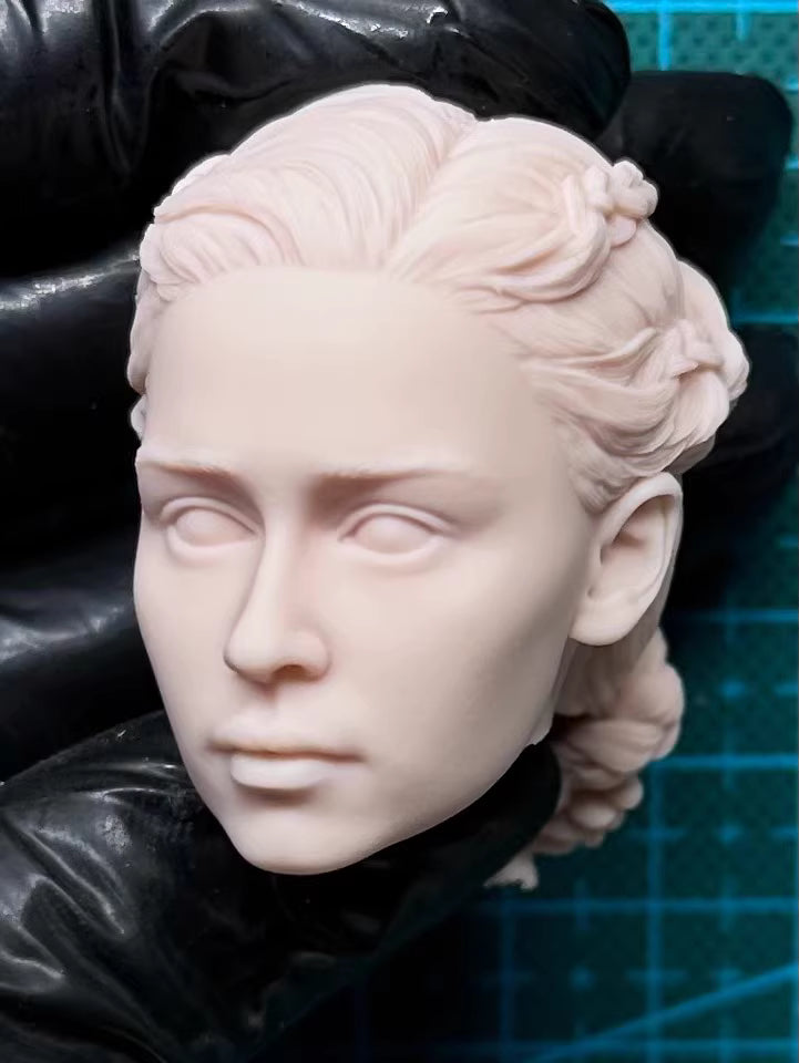 Emilia Clarke 1/6 scale unpainted head sculpt Game of Thrones