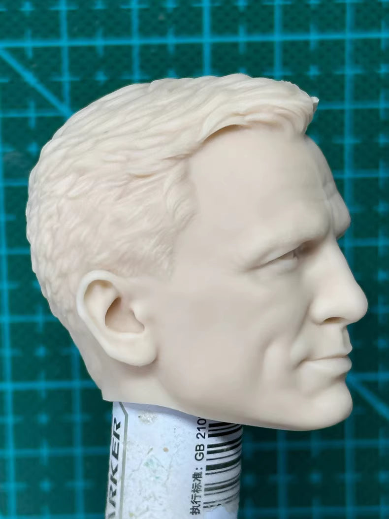 Daniel Craig 1/6 scale unpainted head sculpt